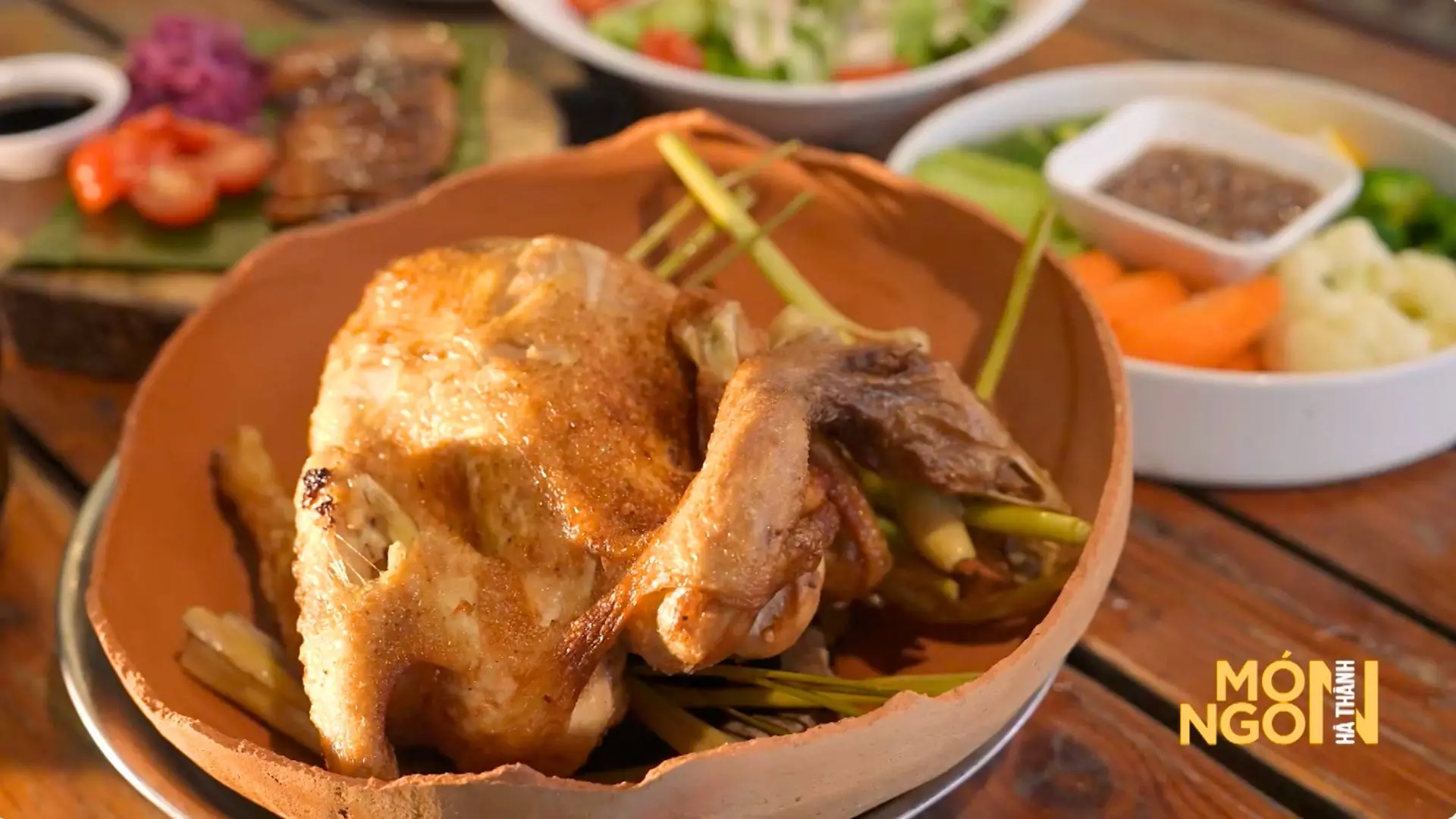 Gà nướng đập niêu 